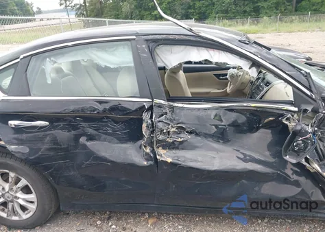 2014 Nissan Altima 2.5 S из США, поврежденный, VIN 1N4AL3AP3EC138443